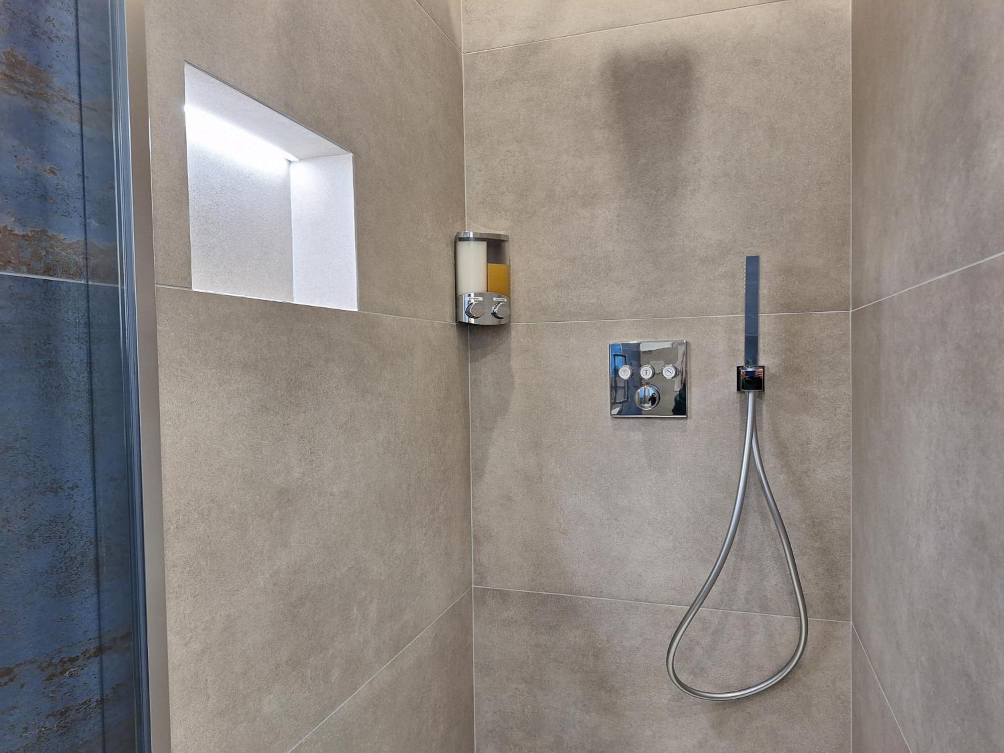 Quinta Stella Apartment Tirano Ngoại thất bức ảnh